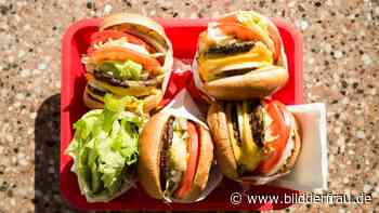 Extremes Essen vor der Kamera: Frau verdient damit viel Geld - Bild der Frau