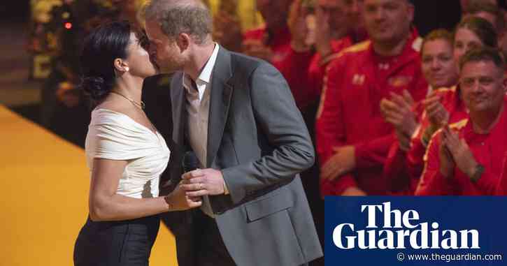 Invictus Games: Harry and Meghan pay tribute to Ukrainians