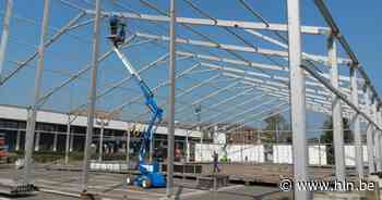 Tent voor GheelaMania verrijst voor stadhuis: parkeren anderhalve maand niet mogelijk - Het Laatste Nieuws