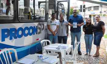 Prefeito de Birigui visita unidade móvel do Procon-SP na praça James Mellor e elogia iniciativa - Prefeitura de Birigui (.gov)