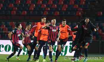 Le immagini di Cosenza-Benevento nella FOTOGALLERY di TifoCosenza - Tifo Cosenza