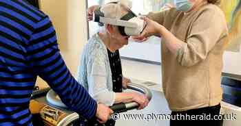 Woman, 103, tries out virtual reality experience - Plymouth Live