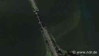 Bau an Lindaunisbrücke: Schiffe hängen in Häfen fest - NDR.de