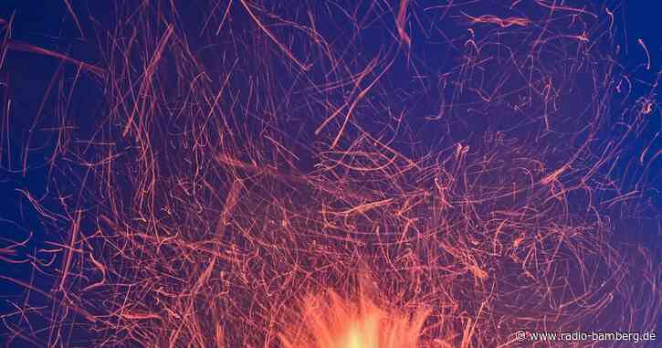 Helfer stirbt bei Aufbau von Osterfeuer