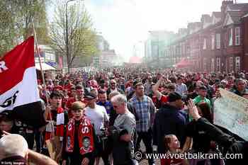 🎥 Veel negativiteit in en rond Old Trafford ondanks hattrick Ronaldo: uitgejouwde Paul Pogba en protests tegen eigenaars