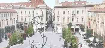 Una bambina di dodici metri: ecco “Alba”, la scultura che cambierà (di nuovo) la piazza - La Stampa