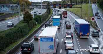 Ongeval op de R1 ter hoogte van Linkeroever - Het Laatste Nieuws