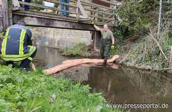 FW Celle: Unbekannter Stoff im Stadtgraben - Presseportal.de