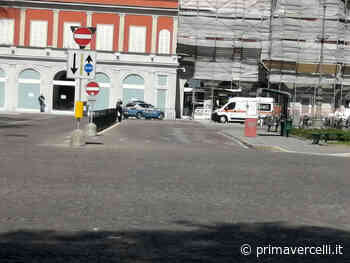 Persona accoltellata in stazione, soccorsa da Polizia e ambulanza - Prima Vercelli