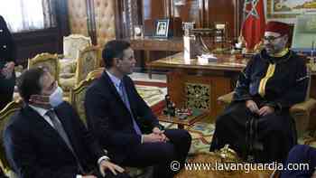 Sánchez se reúne con Mohamed VI en Rabat para escenificar la recomposición de las relaciones entre España y Marruecos - La Vanguardia