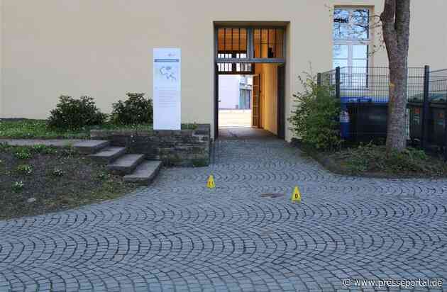 POL-SI: Verdacht des bewaffneten Raubüberfalls - Polizei fahndet nach mutmaßlichen Tätern #polsiwi