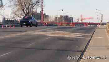 Calgary police arrest driver, suspected of impaired driving, in head-on crash | CTV News - CTV News Calgary