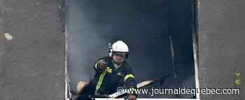 Dans les rues de Kharkiv, des habitants hébétés face à de nouveaux bombardements