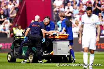 Vreselijke blessure voor Burnley-middenvelder Ashley Westwood: Nikola Vlasic in shock