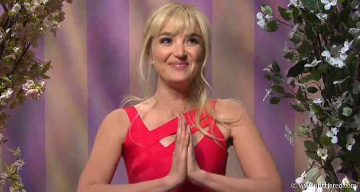 Chloe Fineman as Britney Spears Celebrates Pregnancy in 'Saturday Night Live' Cold Open - Watch!
