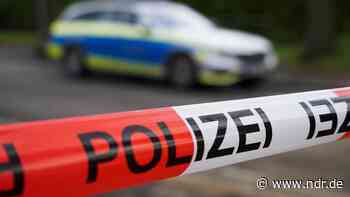 Schwertransporter blockiert B73 in Stade - NDR.de