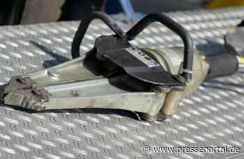 FW-E: PKW stürzt von Parkhausdach - zwei Tote