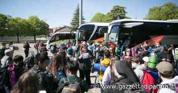 Duecentotrenta ragazzi dai 12 ai 18 anni dalla diocesi di Parma a Roma per incontrare papa Francesco - Gazzetta di Parma