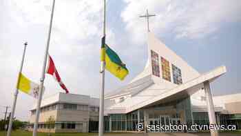 Saskatoon church celebrates first pandemic Easter without restrictions — but expert urges caution