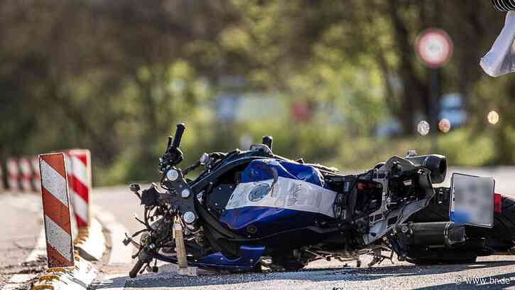 Bei Ansbach: Fahrradfahrerin stirbt nach Kollision mit Motorrad - br.de
