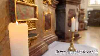 Christen feiern mit Gottesdiensten: Gedenken an Ukraine - Süddeutsche Zeitung - SZ.de