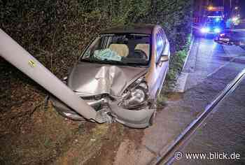 PKW ließ Lichtmast in die Oberleitung kippen - Blick.de