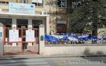 Floridia. Giornata mondiale della consapevolezza dell'Autismo: «Il primo istituto comprensivo 'De Amicis' s'illumina…di scintille» - Libertà Sicilia