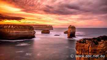 Another 10,000 travel vouchers released for senior Victorians, but is the industry over COVID?