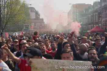 Manchester United fans protest against Glazer ownership ahead of Norwich fixture - Barrhead News