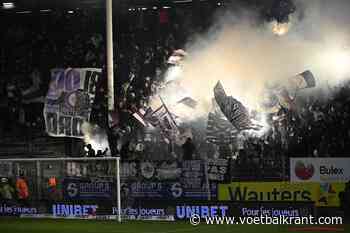 🎥 Groot feest bij de fans van Anderlecht: Er wordt massaal gezongen en met pyrotechnisch materiaal gezwaaid - Voetbalkrant.com