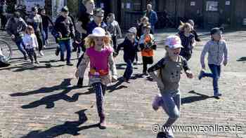 Waldstadion in Varel: Ausgelassene Stimmung bei Ostereiersuche - Nordwest-Zeitung