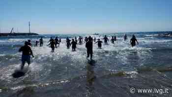 Ad Andora il “Tuffo di Pasquetta”: 51 partecipanti, 81 anni il più anziano - IVG.it