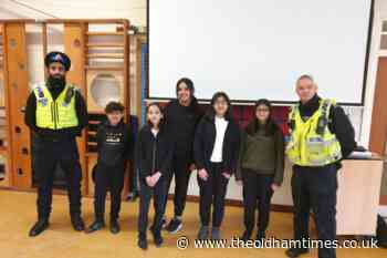 Police visit Oldham schools to raise awareness of knife crime and bullying - The Oldham Times