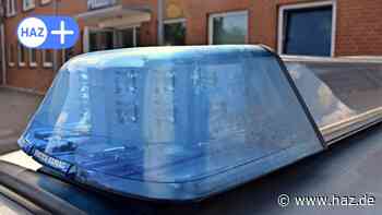 Sehnde: Spaziergänger finden Altöl an Feldweg bei Wassel und rufen Polizei - HAZ