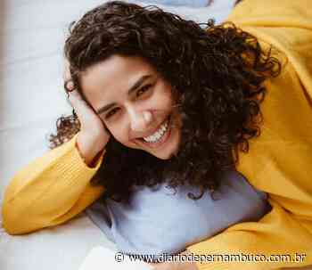 Jornalista Lorena Aquino escreve livro sobre o fim de um relacionamento - Diario de Pernambuco