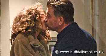 Nick Knowles spotted enjoying steamy kiss with new girlfriend - Hull Live