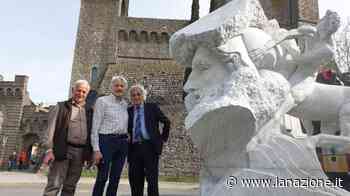 ’La corsa interrotta’ è alla Rocca Borghi dona l’opera alla comunità - LA NAZIONE