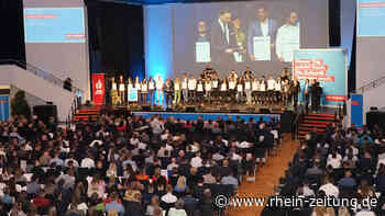 Handwerkskammer Koblenz feiert Absolventen: Jungmeistern stehen alle Wege offen - Rhein-Zeitung