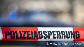 Notfälle - Kiel - Fliegerbombe auf Werftgelände gesprengt: Halle beschädigt - Panorama - Süddeutsche Zeitung - SZ.de