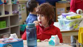 School breakfast program brings kids together in Sainte-Agathe-des-Monts, Que. - CBC.ca