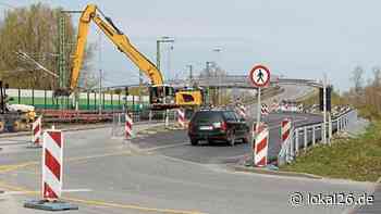 Bau der Unterführung: Warum Taucher derzeit beim Bahnhof Sande arbeiten - Lokal26