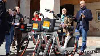Mobilità sostenibile a Pisa, parte il servizio di noleggio di biciclette a pedalata assistita - LA NAZIONE