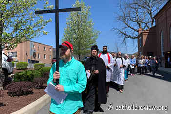 Good Friday gathering in Cumberland welcomes multiple denominations - Catholic Review of Baltimore