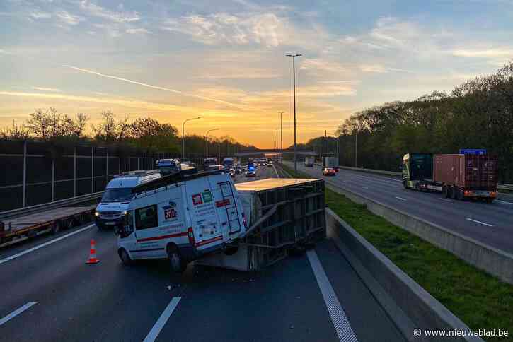 Moeizame ochtendspits op Limburgse autosnelwegen door ongevallen