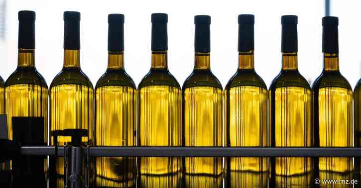 Mannheim:  Diebe stehlen zwei Kisten Wein