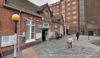 Thornton Heath station: Teenage girl taken to hospital after fight
