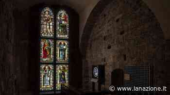 Siena, nella cripta del Duomo tornano visibili le vetrate della bottega del Ghirlandaio - La Nazione - LA NAZIONE