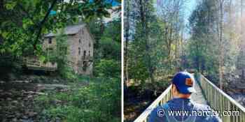 This Easy Hiking Trail Near Ottawa Has Wooden Boardwalks, Stone Buildings & Grassy Fields - Narcity Canada