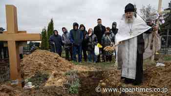 On the trail of the dead in a Ukrainian village - The Japan Times