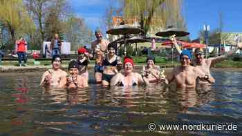 Anbaden bei acht Grad an der Flussbadestelle Schwedt - Nordkurier